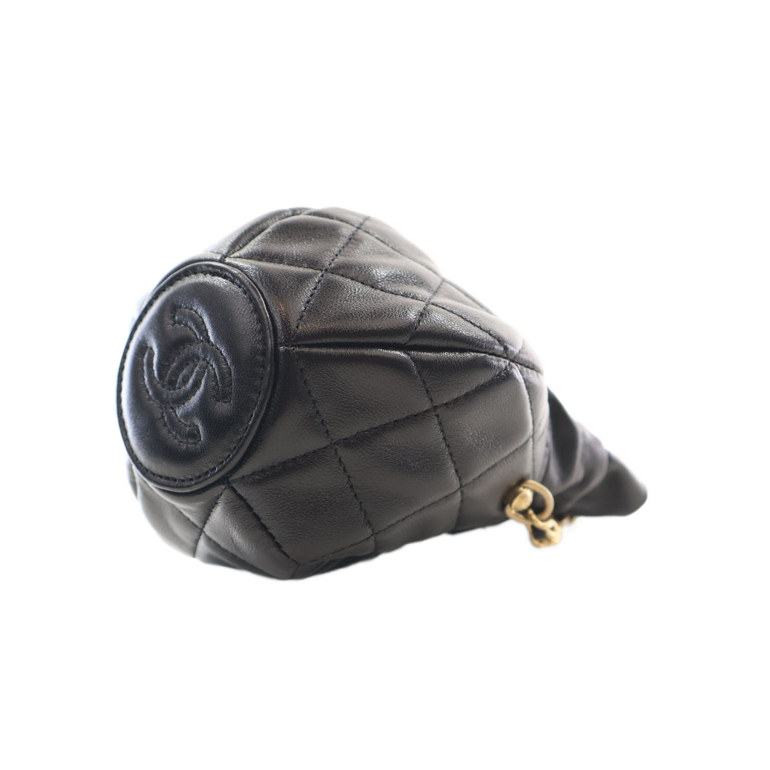 Chanel Pochette CC brillant Matelassé Cordon avec chaîne Cuir d'agneau Noir – vue 12 – GABY PARIS