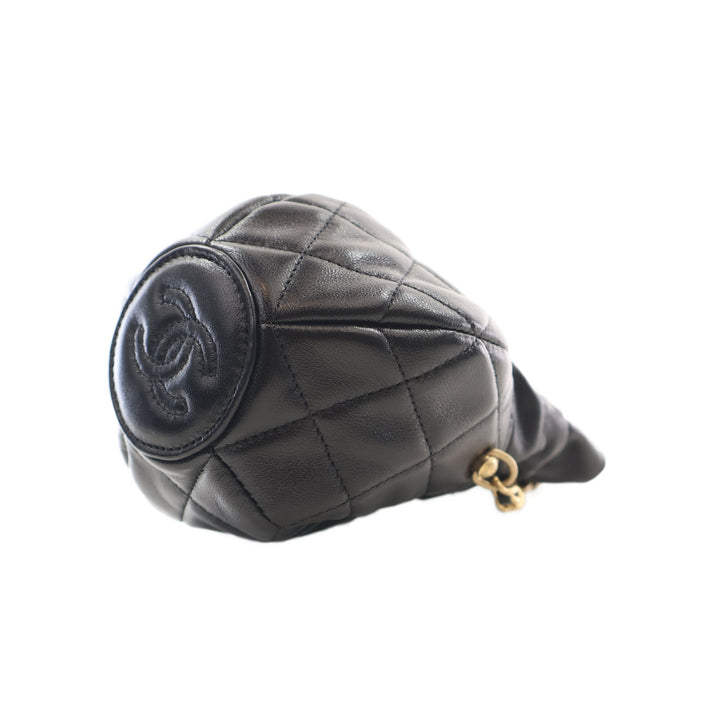 Chanel Pochette CC brillant Matelassé Cordon avec chaîne Cuir d'agneau Noir – vue 12 – GABY PARIS