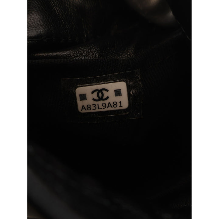 Chanel Pochette CC brillant Matelassé Cordon avec chaîne Cuir d'agneau Noir – vue 7 – GABY PARIS