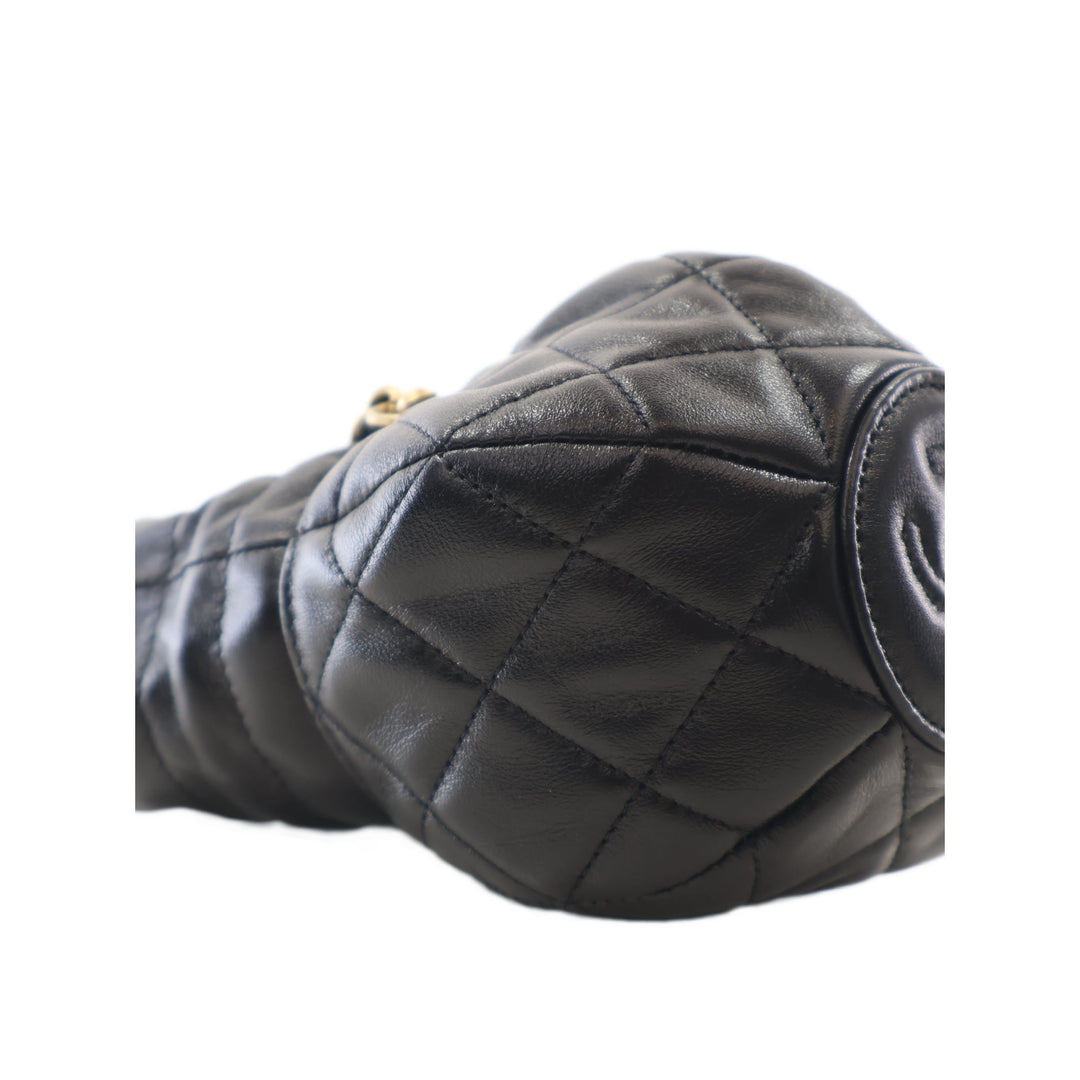 Chanel Pochette CC brillant Matelassé Cordon avec chaîne Cuir d'agneau Noir – vue 9 – GABY PARIS