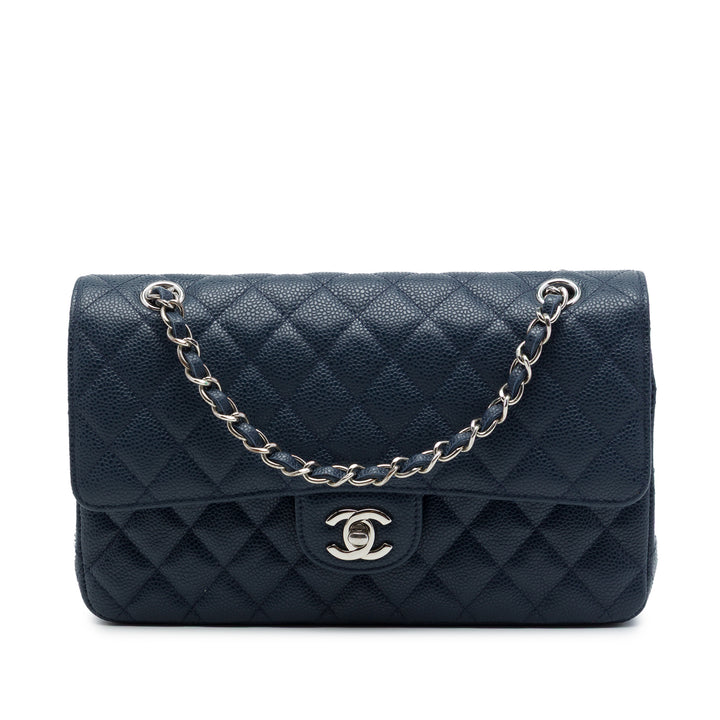 Chanel Classic Double rabat Moyen Cuir caviar Bleu – vue principale – GABY PARIS