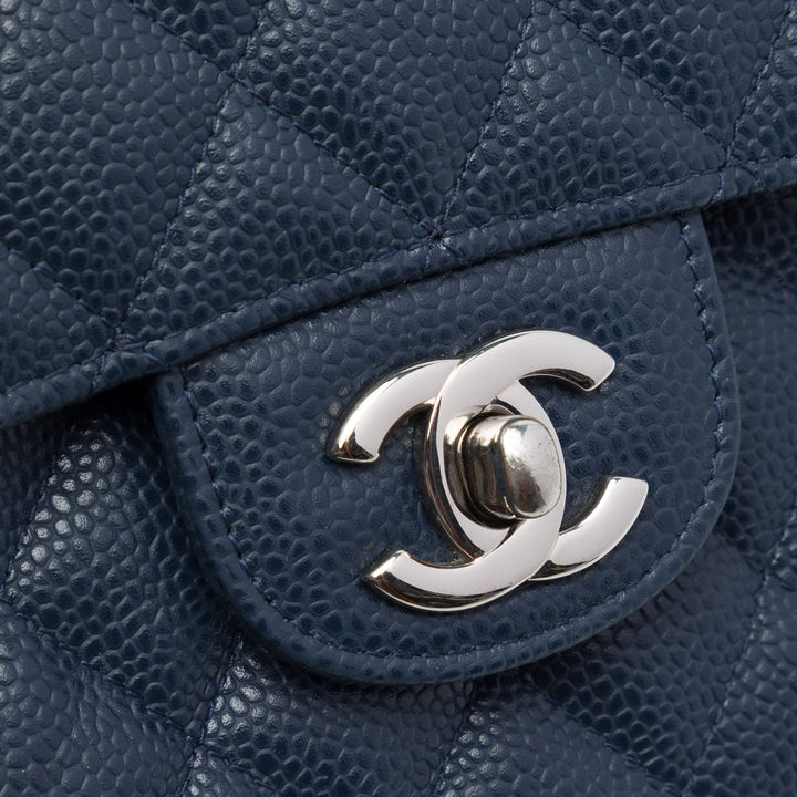 Chanel Classic Double rabat Moyen Cuir caviar Bleu – vue 5 – GABY PARIS