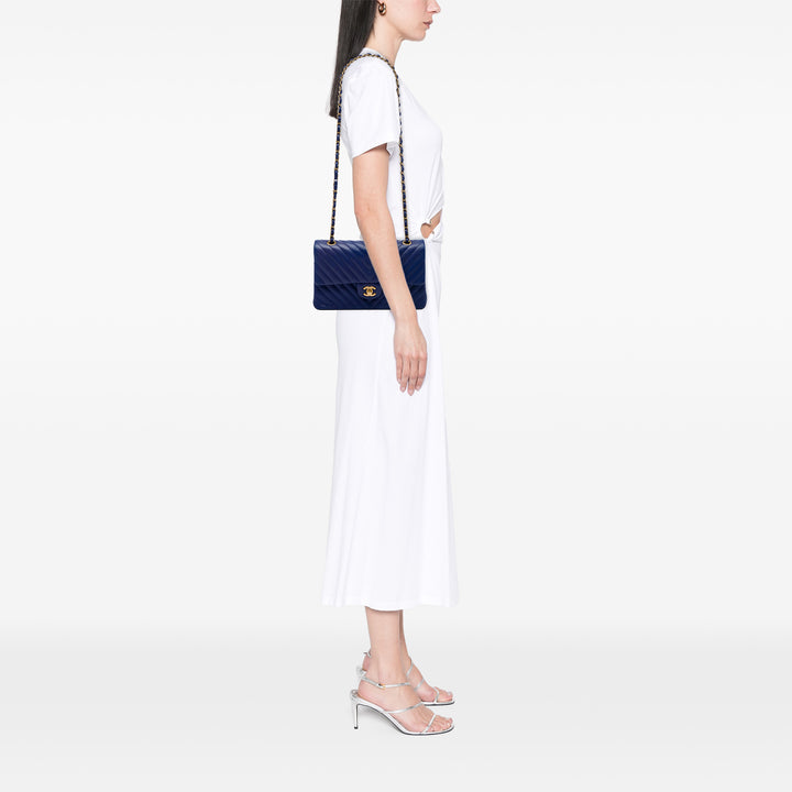 Classic Chevron Double rabat Moyen Cuir d'agneau Bleu