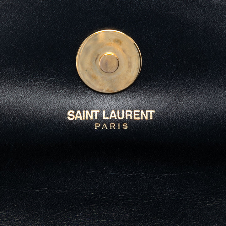 Saint Laurent Cuir d’agneau Chevron Monogram Pochette