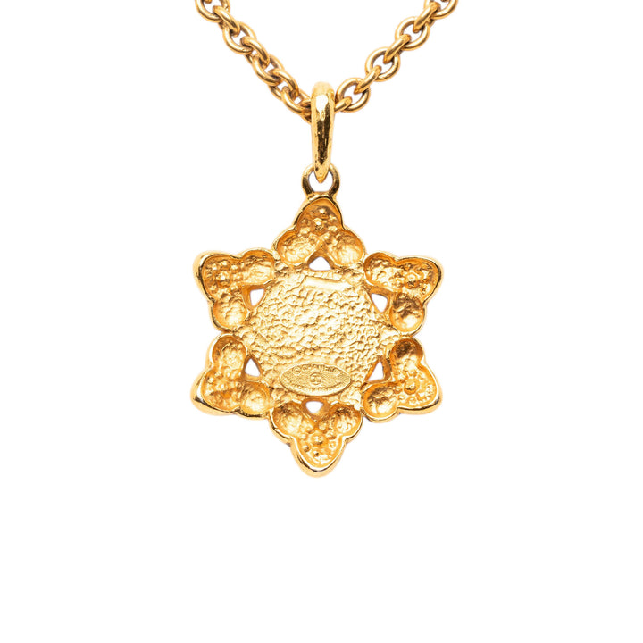 Chanel plaqué Perles fantaisie 6 Point Star Pendant Collier
