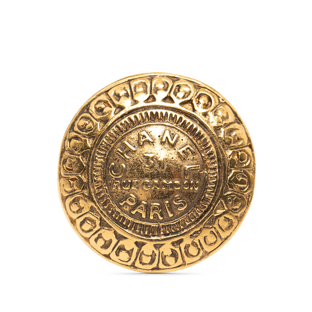Chanel Doré Plated 31 Rue Cambon Round Broche Doré – GABY PARIS Authentique