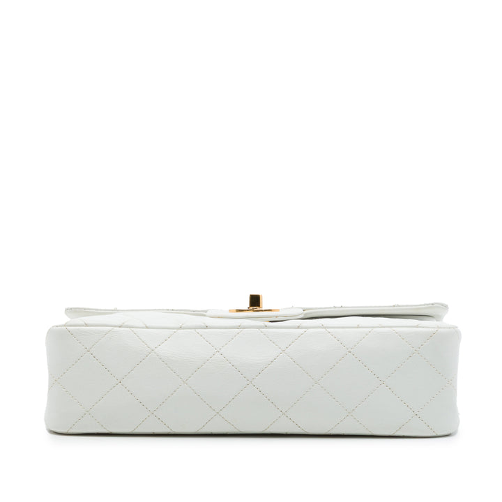 Chanel Classic Double rabat Petit Cuir d'agneau Blanc – vue 3 – GABY PARIS