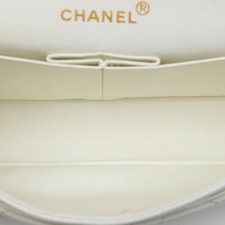 Chanel Classic Double rabat Petit Cuir d'agneau Blanc – vue 4 – GABY PARIS