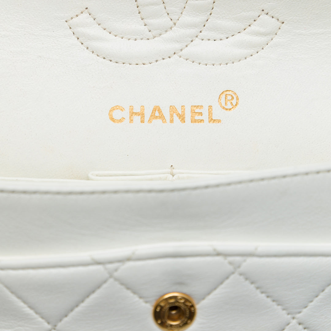 Chanel Classic Double rabat Petit Cuir d'agneau Blanc – vue 5 – GABY PARIS