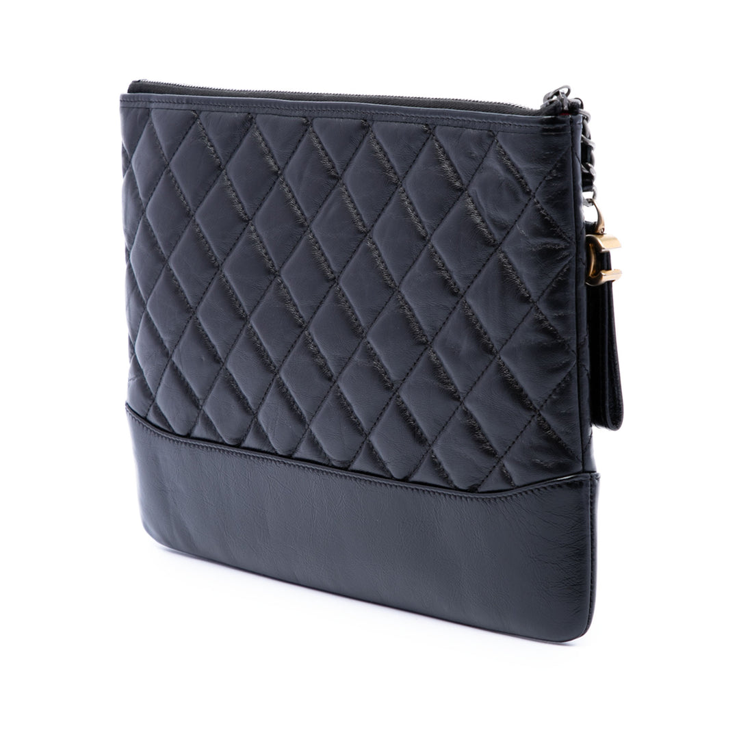 Chanel Medium Matelassé vieilli Cuir de veau Gabrielle O Étui Pochette