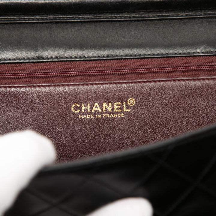 Chanel Medium CC Matelassé Cuir d’agneau Simple rabat