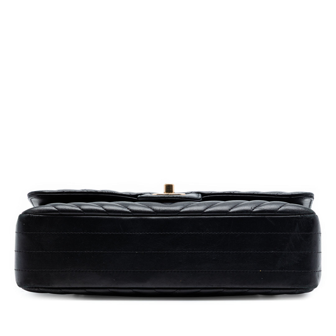 Chanel Medium Classic Chevron Cuir d’agneau Double rabat