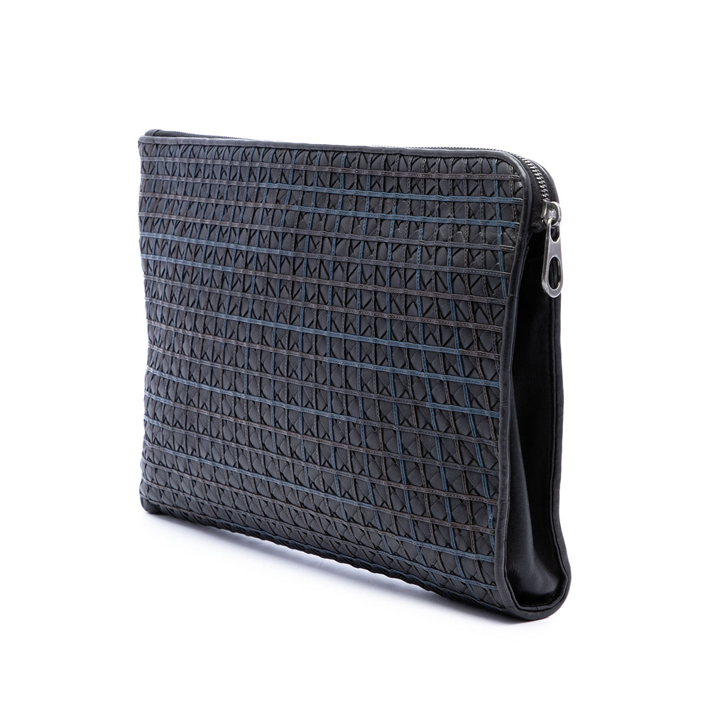 Bottega Veneta Pochette Intrecciato Surpiqué nappa Noir – vue 2 – GABY PARIS