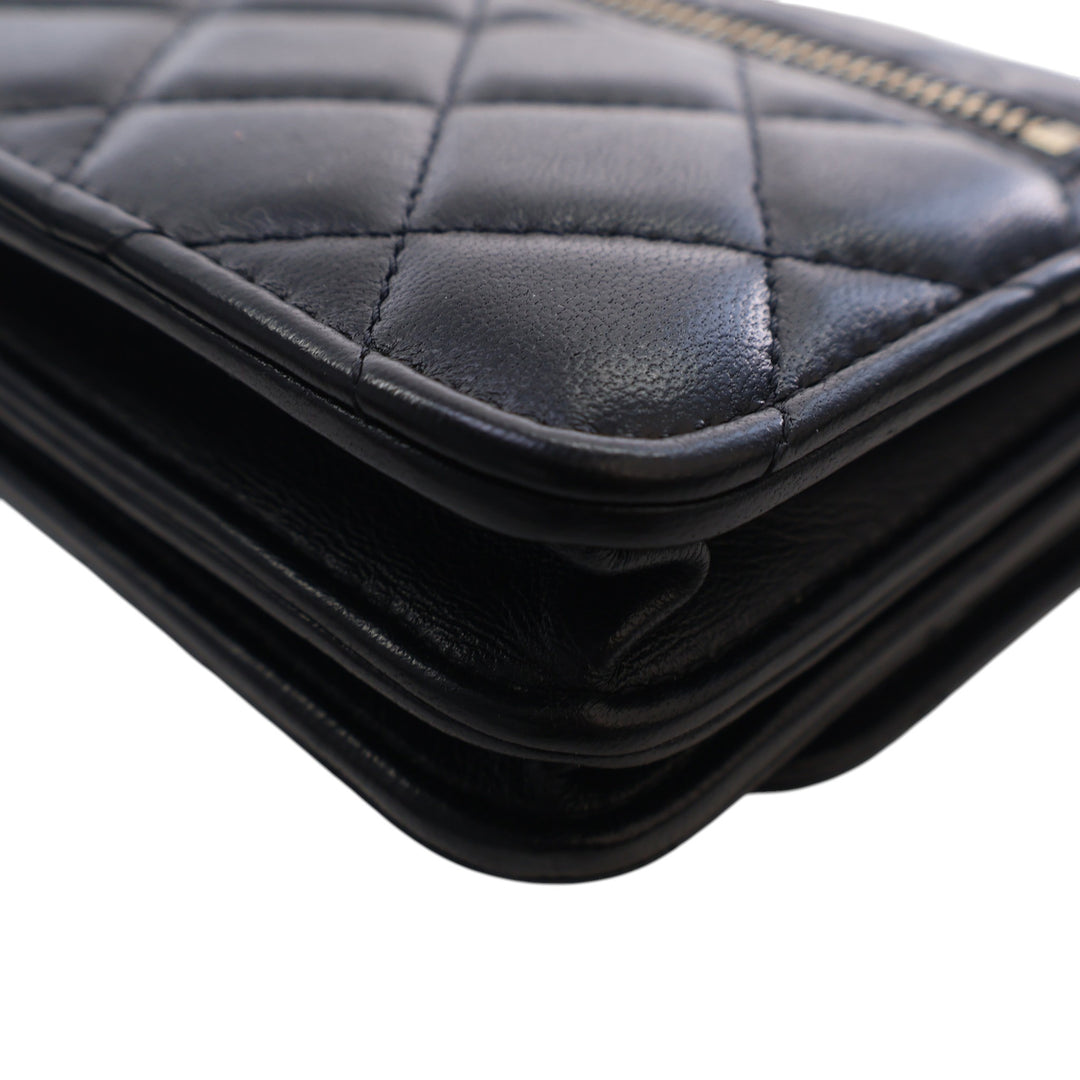 Chanel Mini Matelassé Cuir d'agneau Trendy CC Wallet on Chain