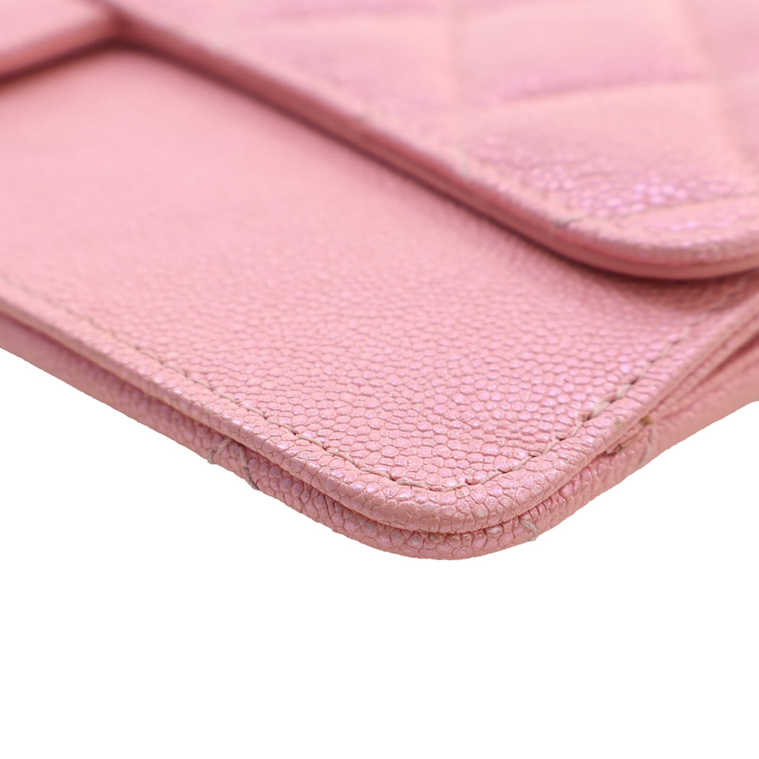 CC Matelassé Irisé à rabat Zippé Wristlet Pochette Cuir caviar Rose