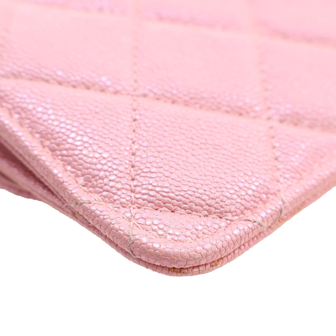 CC Matelassé Irisé à rabat Zippé Wristlet Pochette Cuir caviar Rose