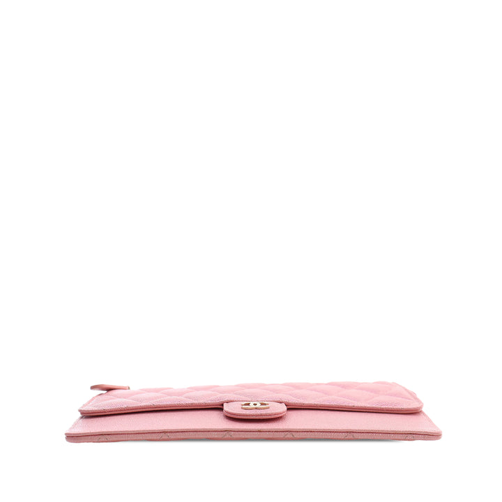 CC Matelassé Irisé à rabat Zippé Wristlet Pochette Cuir caviar Rose