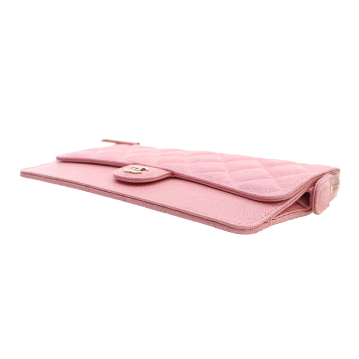 CC Matelassé Irisé à rabat Zippé Wristlet Pochette Cuir caviar Rose