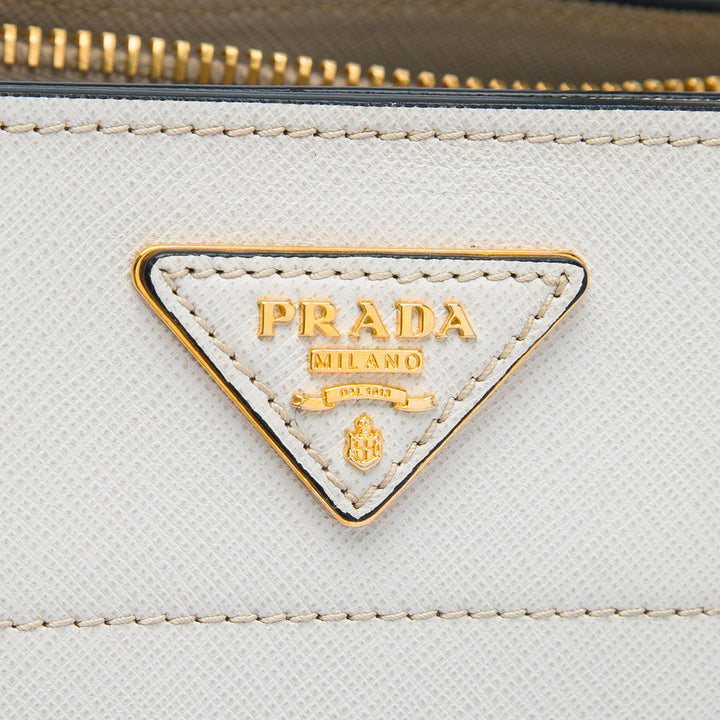 Prada Cabas Souple Triple Poche Saffiano Blanc – vue 5 – GABY PARIS