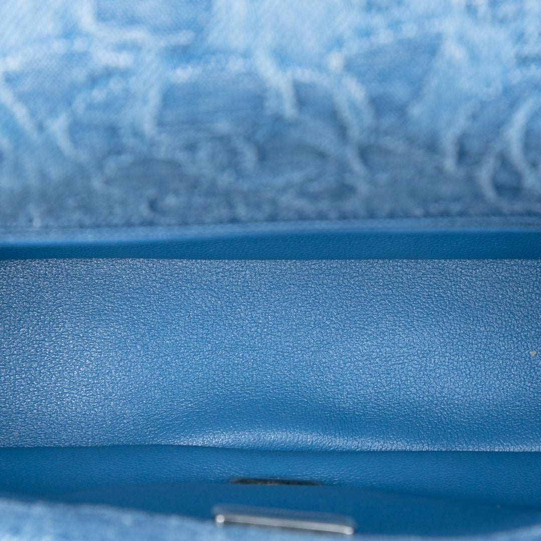 Chanel Mini Matelassé Jean Camellia Sweetheart à rabat