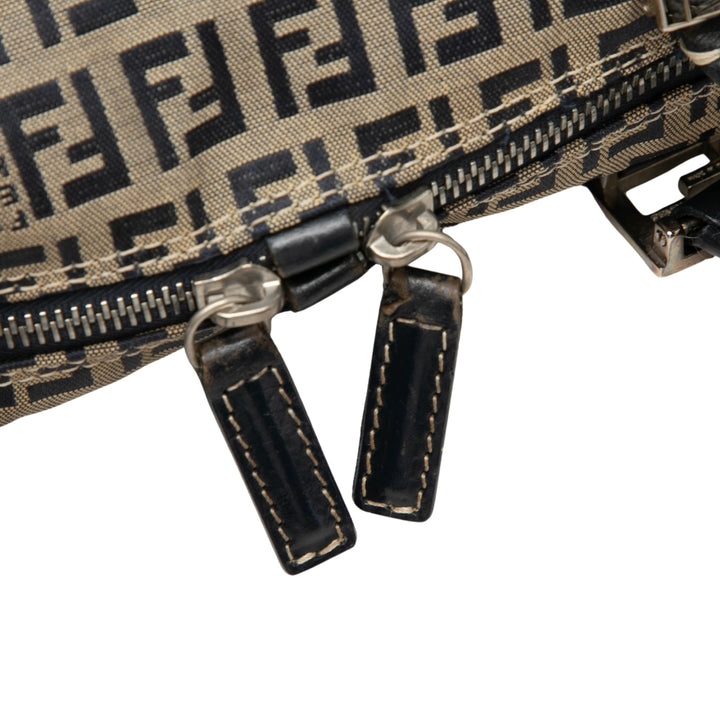 Fendi Sac porté épaule Zucchino Gris – vue 6 – GABY PARIS