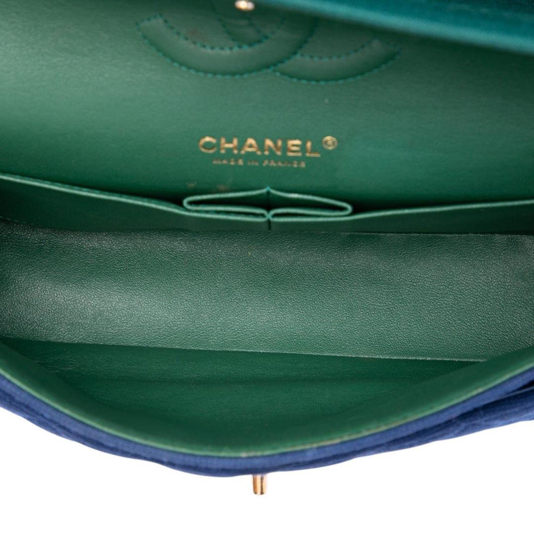 Chanel Sac porté épaule Classic Jersey Double rabat Moyen Bleu – vue 4 – GABY PARIS