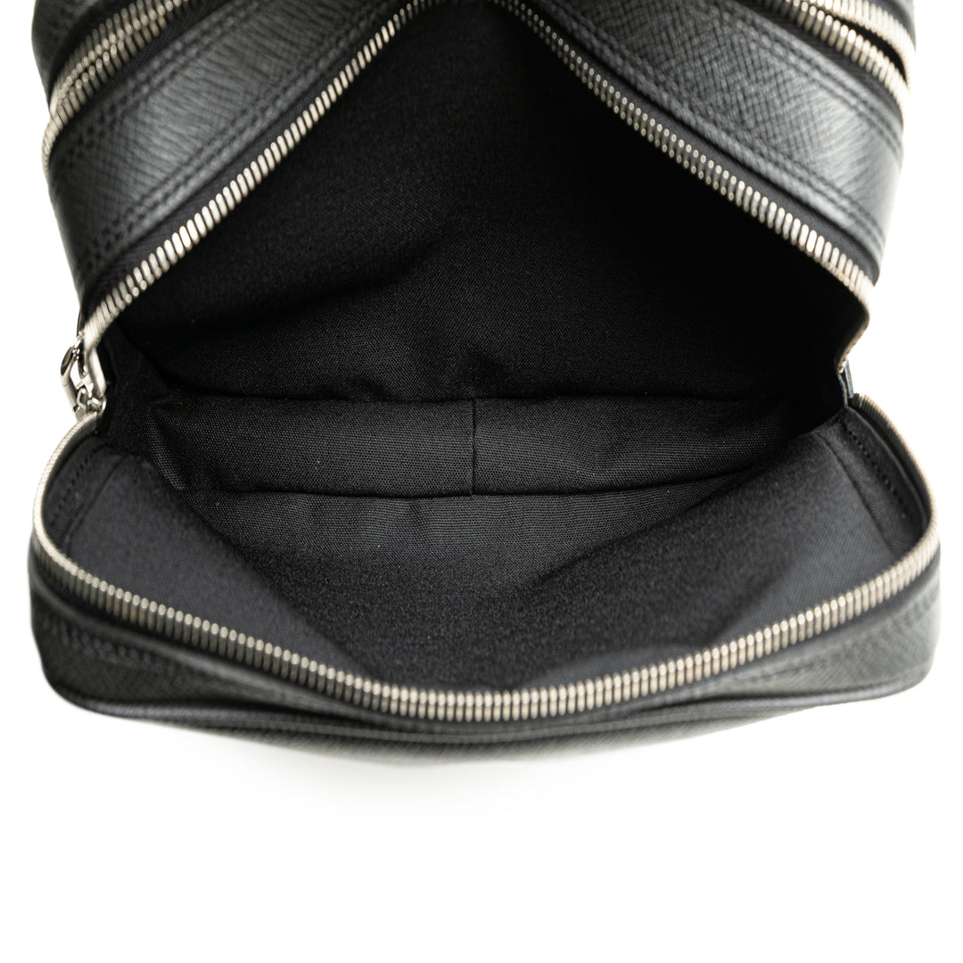 Louis Vuitton Taiga Neo Pavel Clutch Black - GABY PARIS