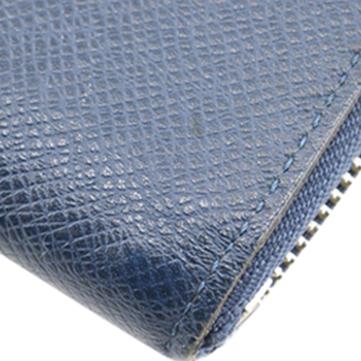 Louis Vuitton Taiga Zippy Vertical Portefeuille long
