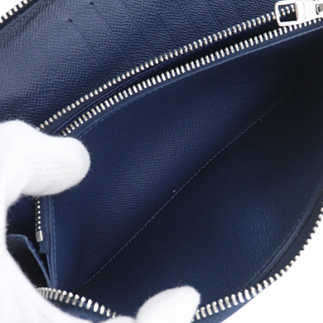 Louis Vuitton Taiga Zippy Vertical Portefeuille long