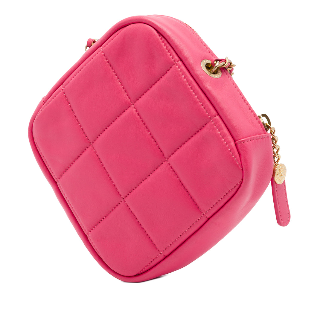 Chanel CC Matelassé Cuir d'agneau Diamond Pochette avec chaîne