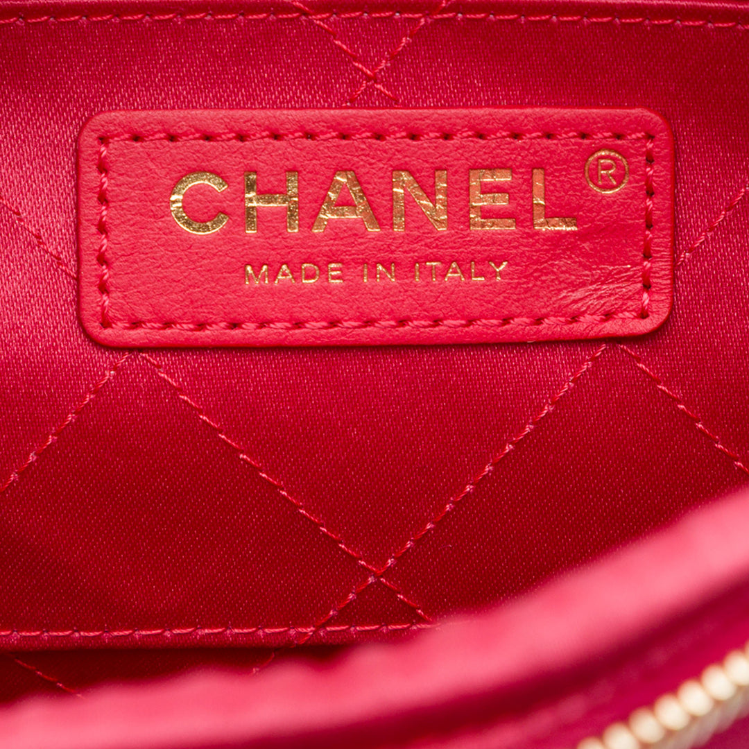 Chanel CC Matelassé Cuir d'agneau Diamond Pochette avec chaîne