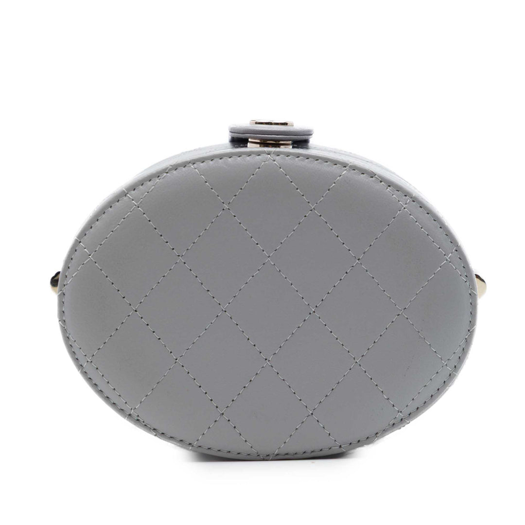 Chanel Matelassé CC Allure Vanity Petit Cuir d'agneau Gris