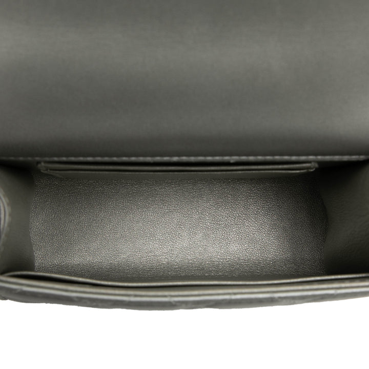 CC Métallisé Pochette avec chaîne Mini Cuir d'agneau Argenté
