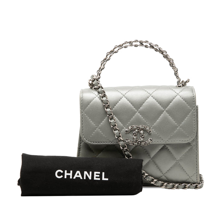 CC Métallisé Pochette avec chaîne Mini Cuir d'agneau Argenté