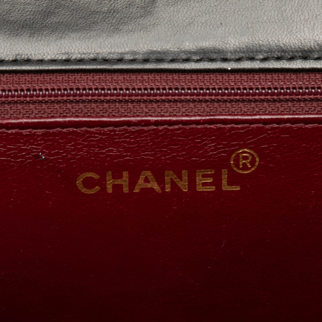 Chanel Small CC Matelassé Cuir d’agneau Simple rabat