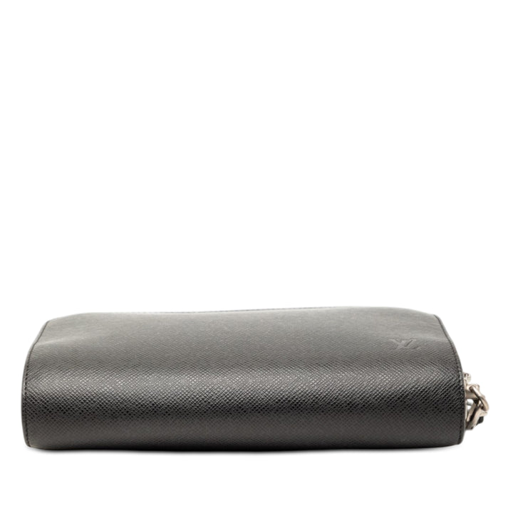 Louis Vuitton Taiga Pochette Baikal