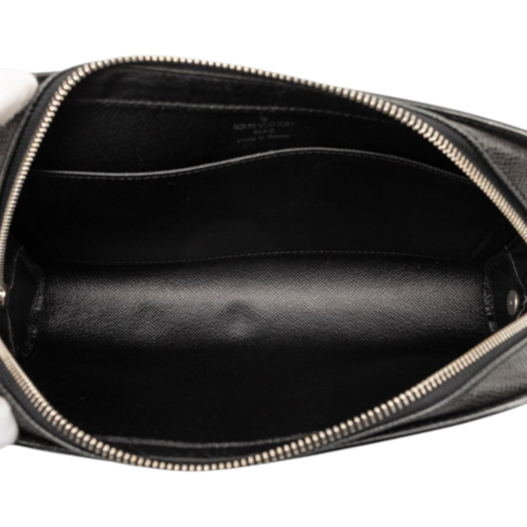 Louis Vuitton Taiga Pochette Baikal