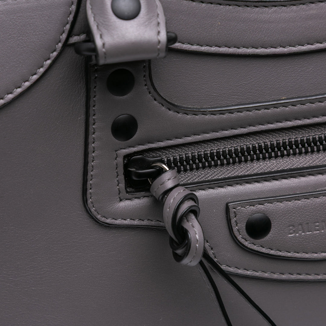 Balenciaga Small Smooth Cuir de veau Motocross Neo Classic City Sac cartable Gris