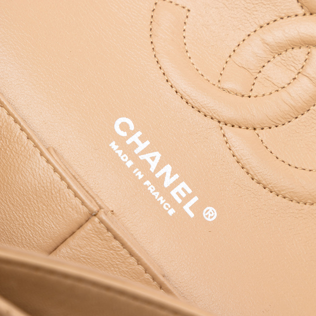 Chanel Medium Classic Cuir d’agneau Double rabat Marron