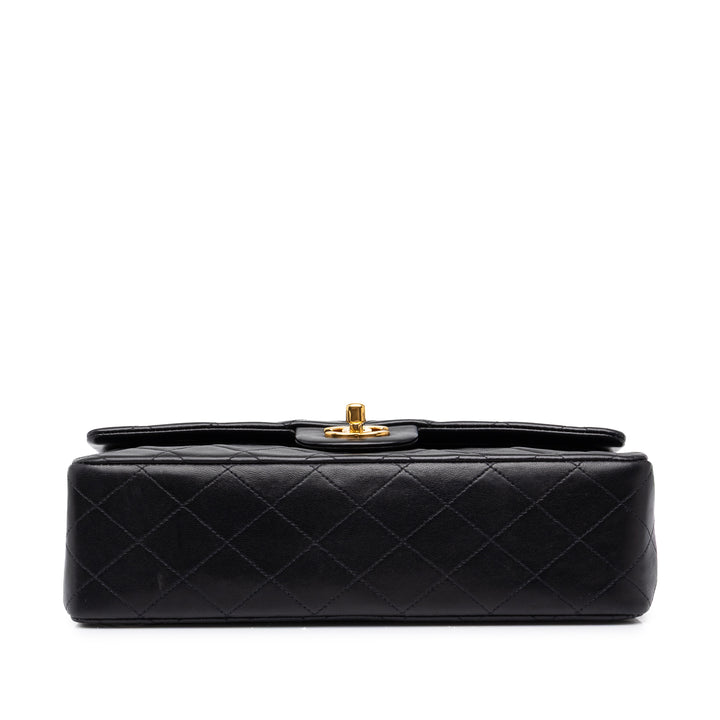 Chanel Sac porté épaule Classic Double rabat Moyen Cuir d'agneau Noir – vue 3 – GABY PARIS