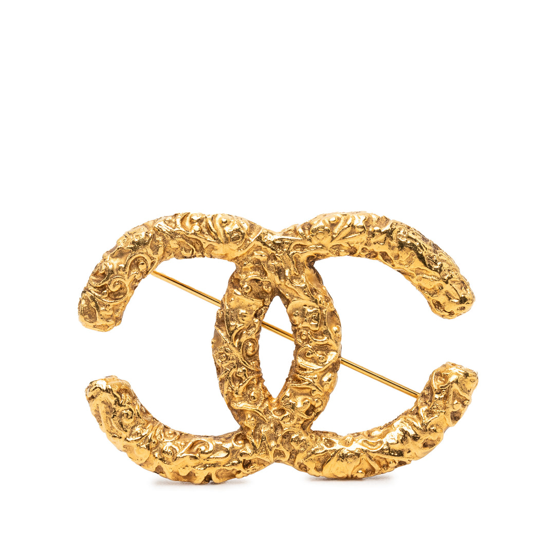 Chanel CC plaqué Baroque embossé Broche Métal