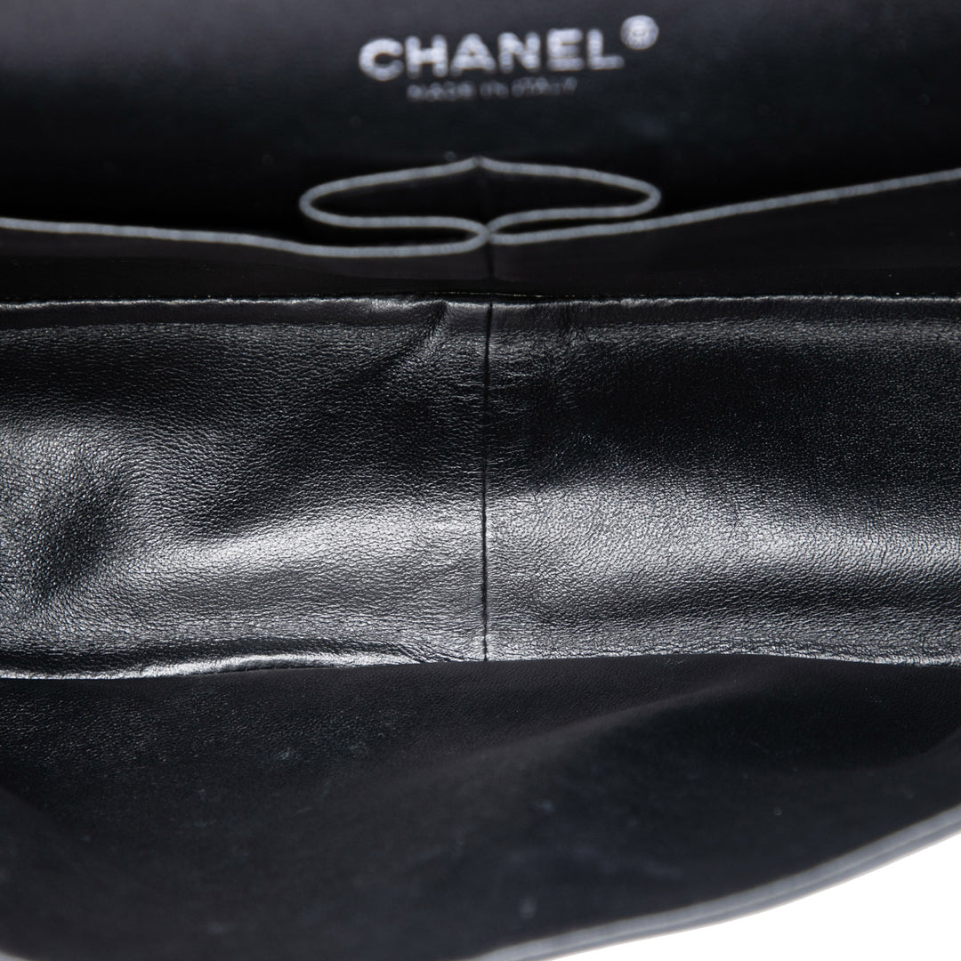Chanel Jumbo Classic Striated Cuir verni Double rabat