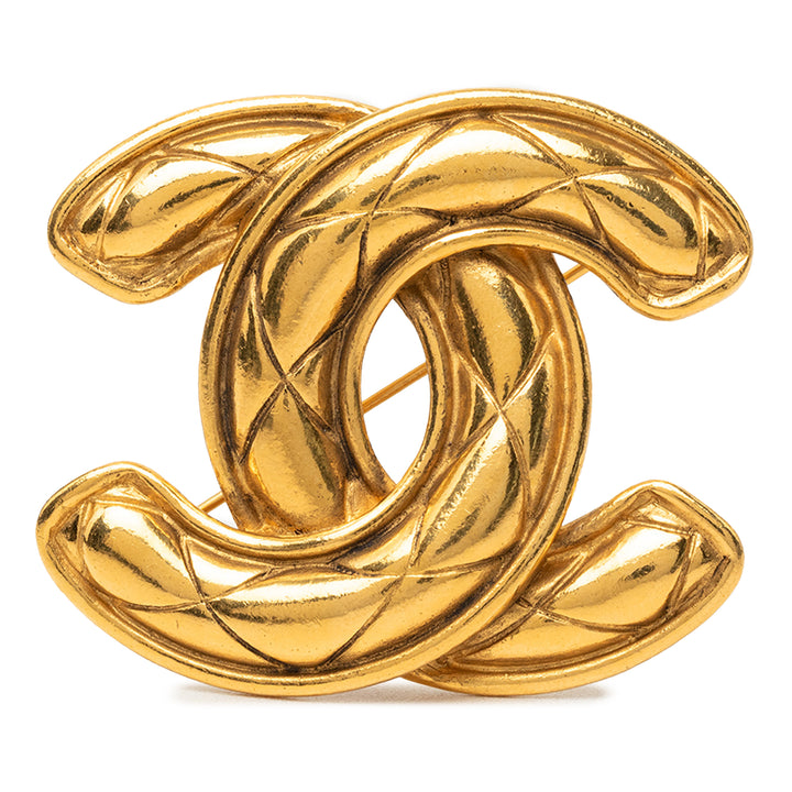 Chanel plaqué Matelassé CC Broche