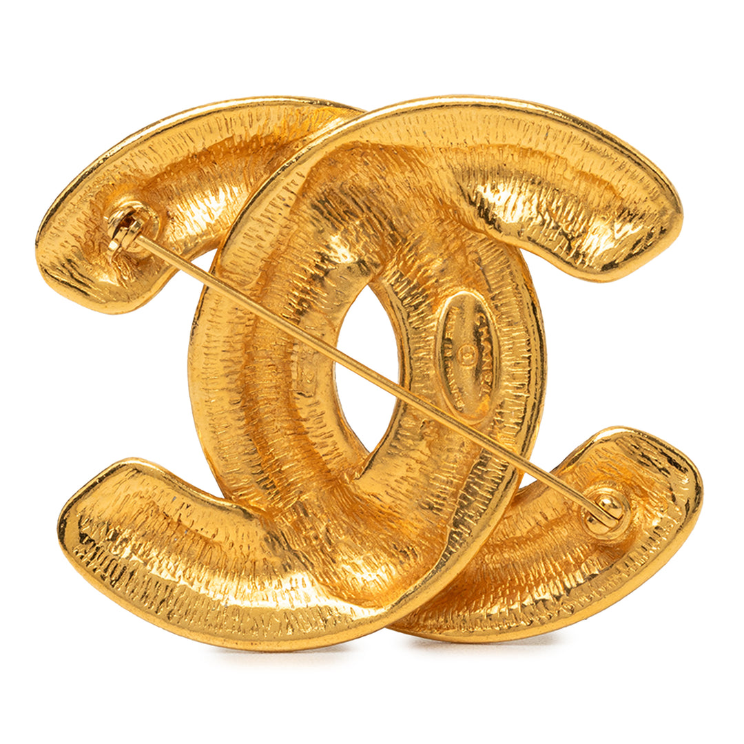 Chanel plaqué Matelassé CC Broche