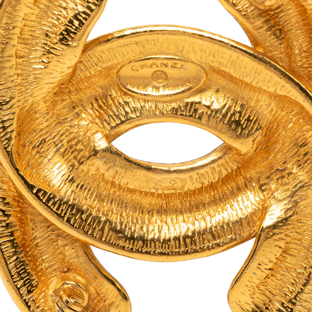Chanel plaqué Matelassé CC Broche
