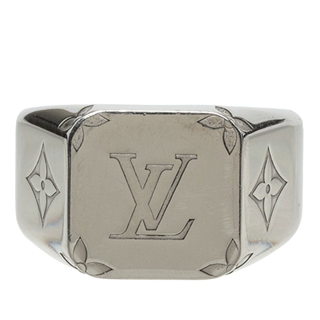 Louis Vuitton Brass Signet Bague Monogram Argenté – vue principale – GABY PARIS