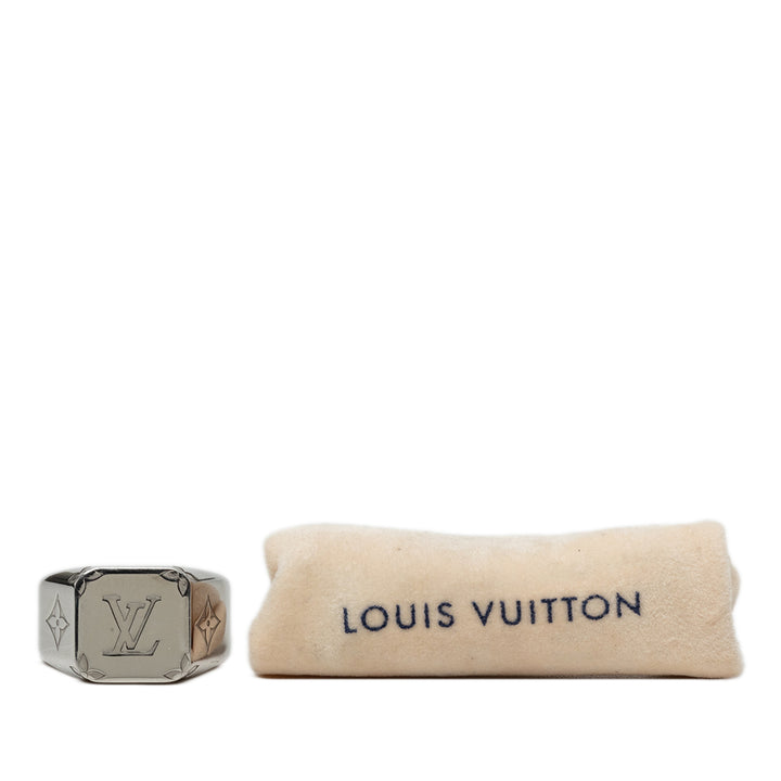 Louis Vuitton Brass Signet Bague Monogram Argenté – vue 6 – GABY PARIS