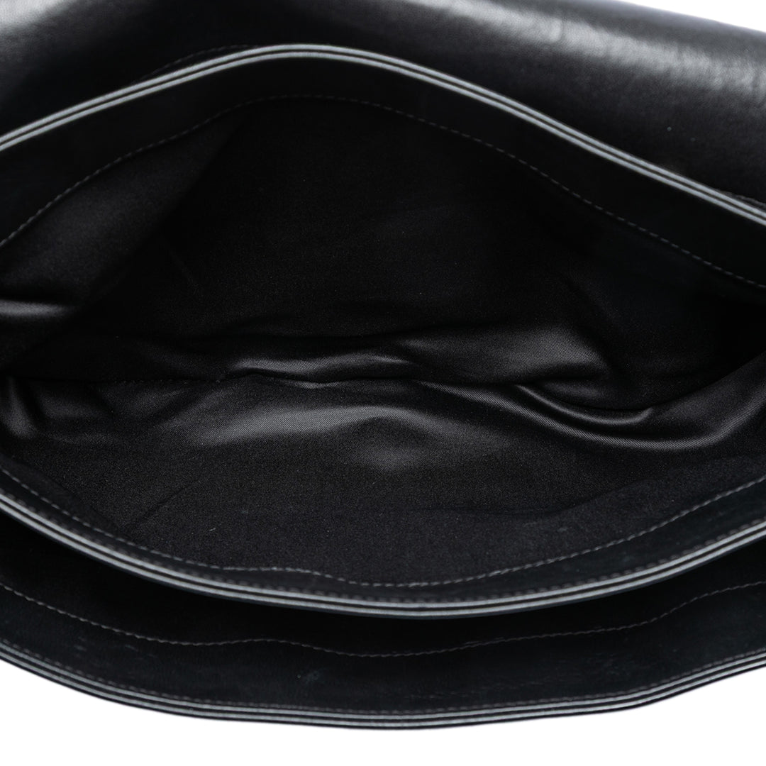 Chanel Cuir verni Camellia à rabat Sac