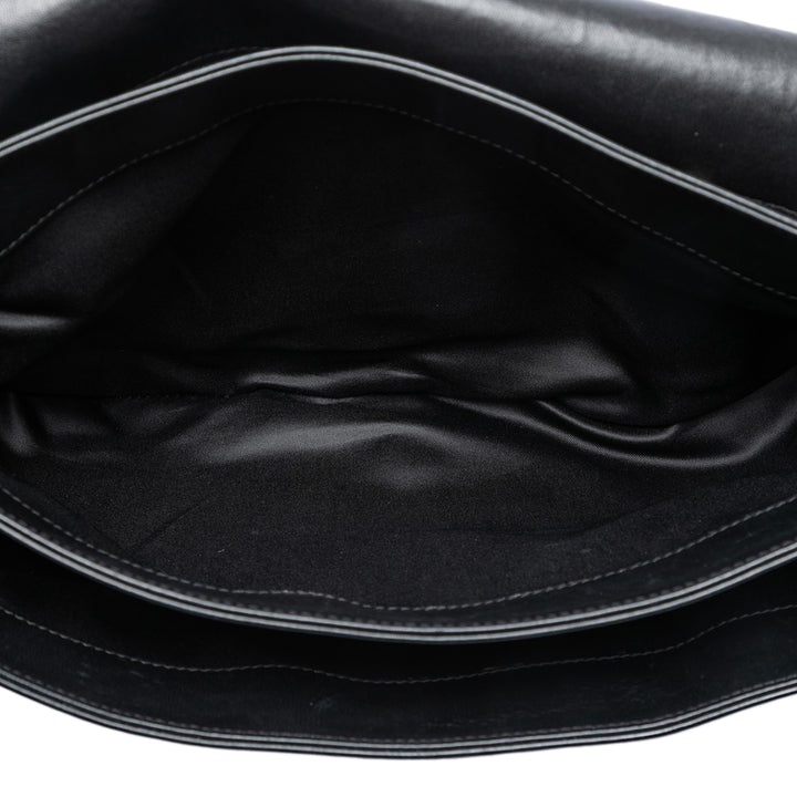 Chanel Cuir verni Camellia à rabat Sac