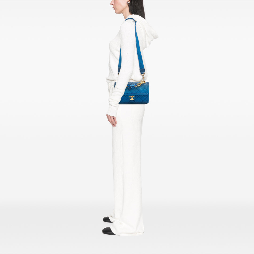 Chanel Medium Quilted Caviar Sunset On The Sea Flap Bleu – GABY PARIS Authentique